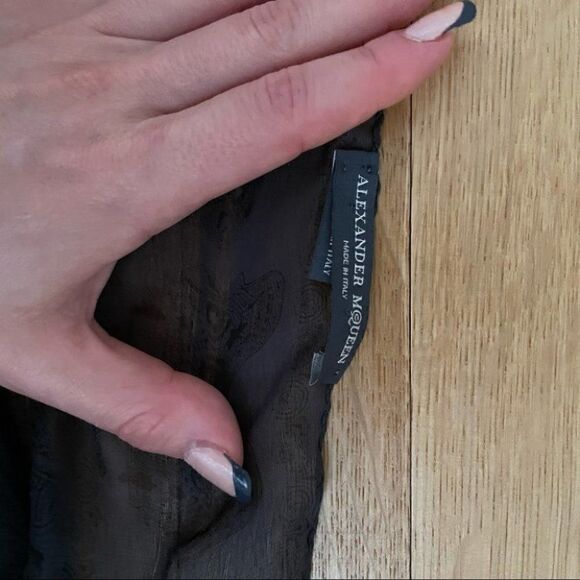 Alexander McQueen large navy and black silk sheer scarf - Picture 4 of 5